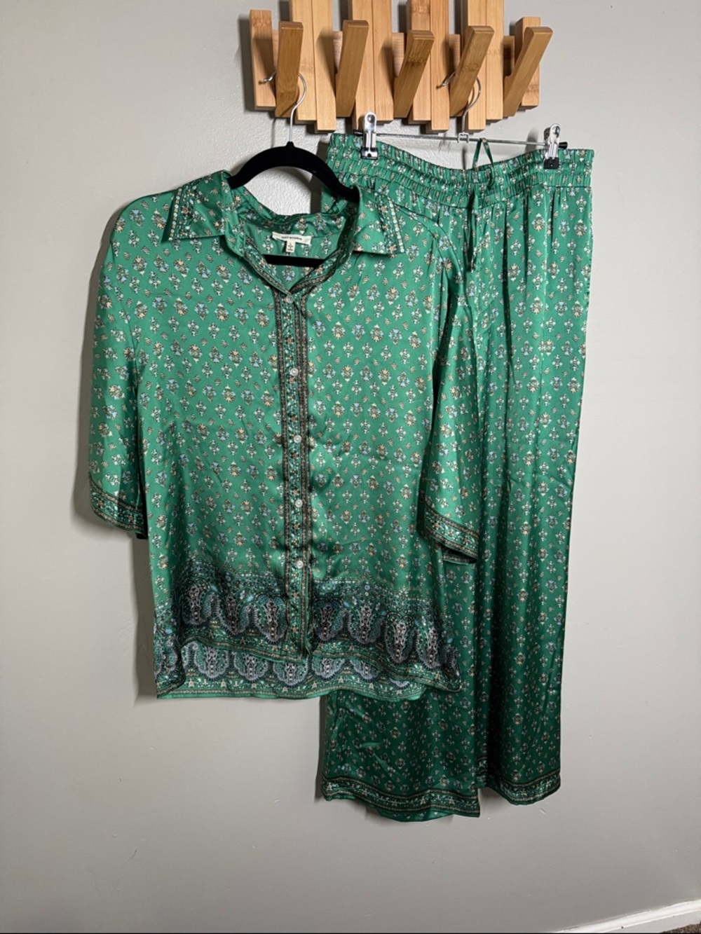 Max Studio Green Floral Print Button-Front Top